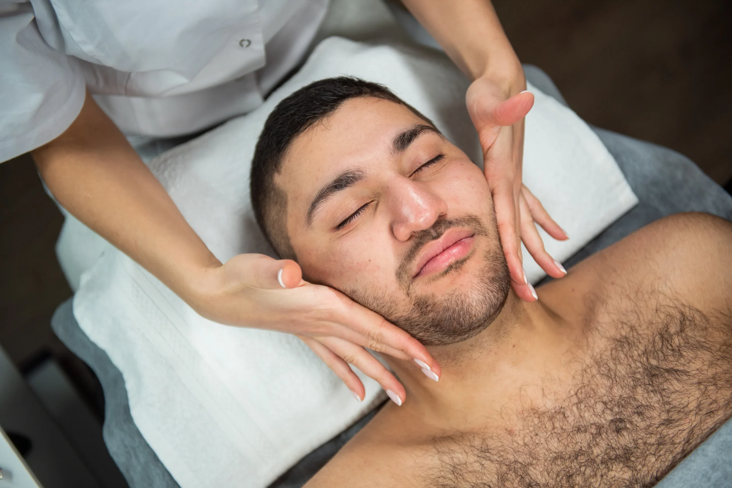 What You Can Expect from Electrolysis Hair Removal for Men